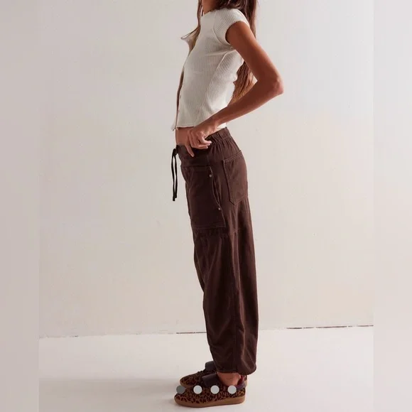 Free People We The Free Silverton Pull-on Barrel Jeans Brown / Chocolate M - Picture 3 of 13